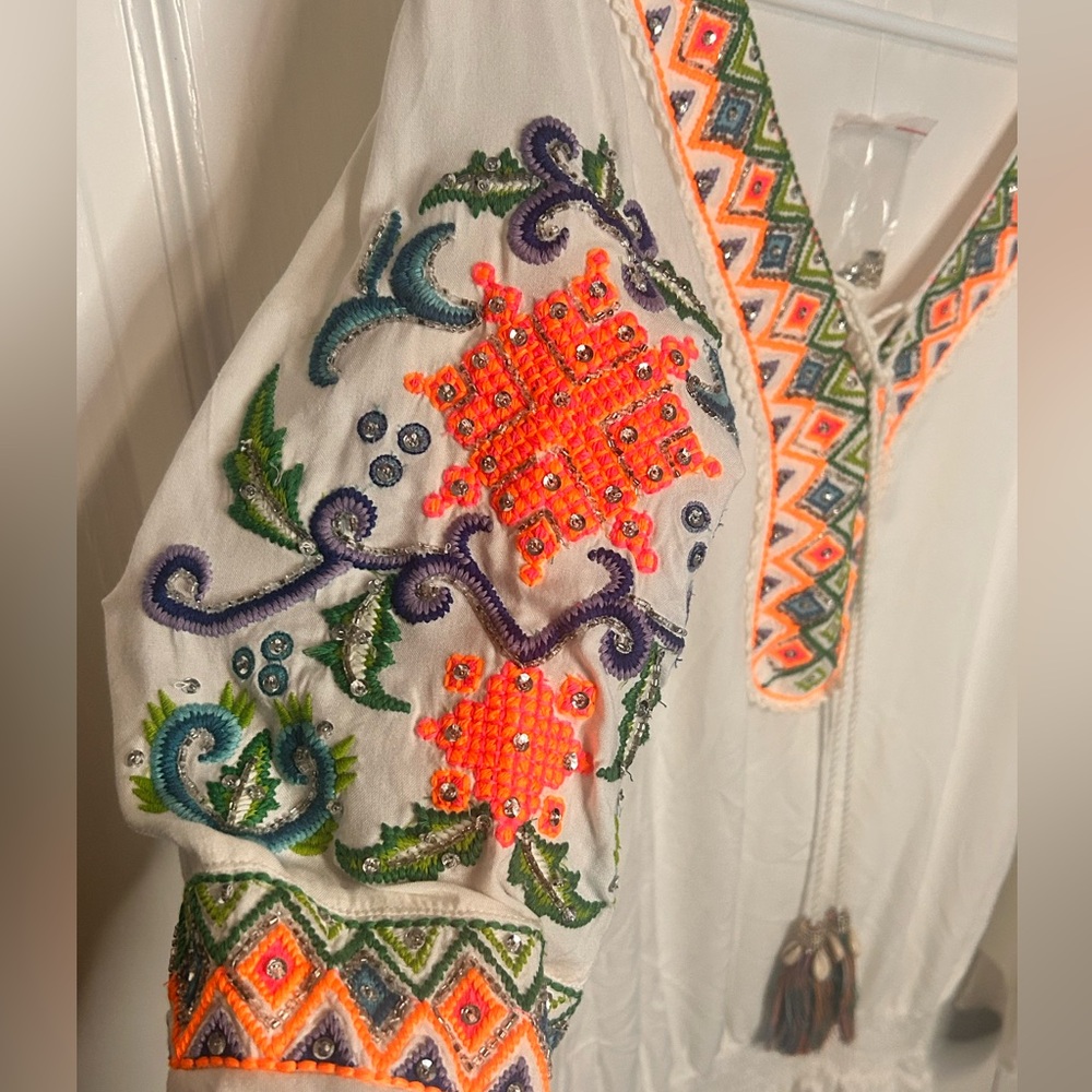Boston Proper White Long Sleeve Blouse Orange Blue Jeweled Embroidery L NWOT - Picture 4 of 9
